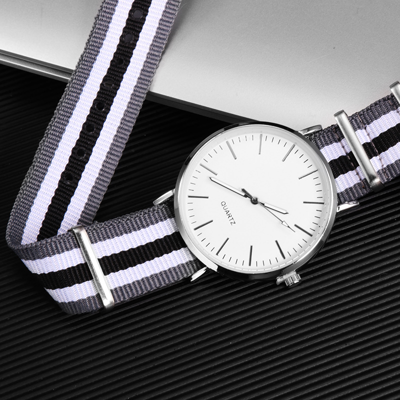 Simple canvas strap watch