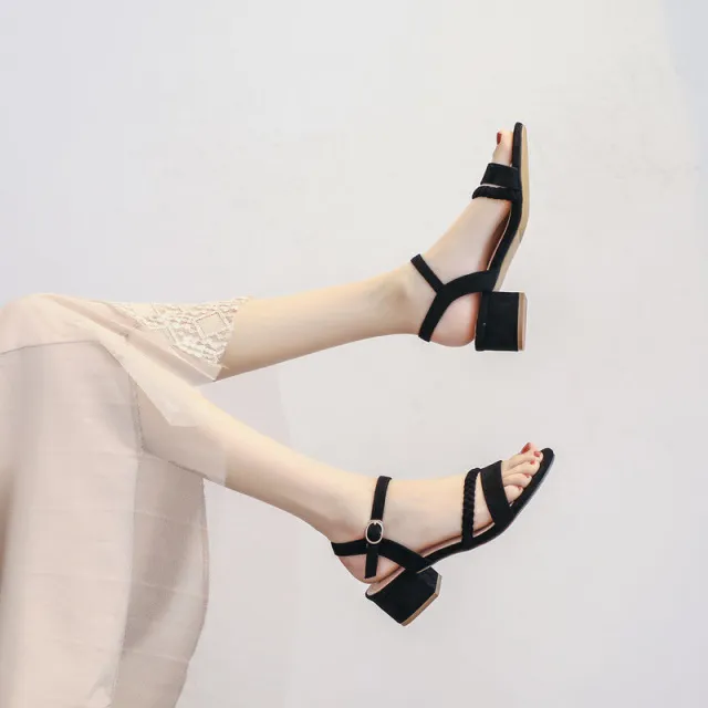 Chunky heels and sandals Black - Shop at LoveMi