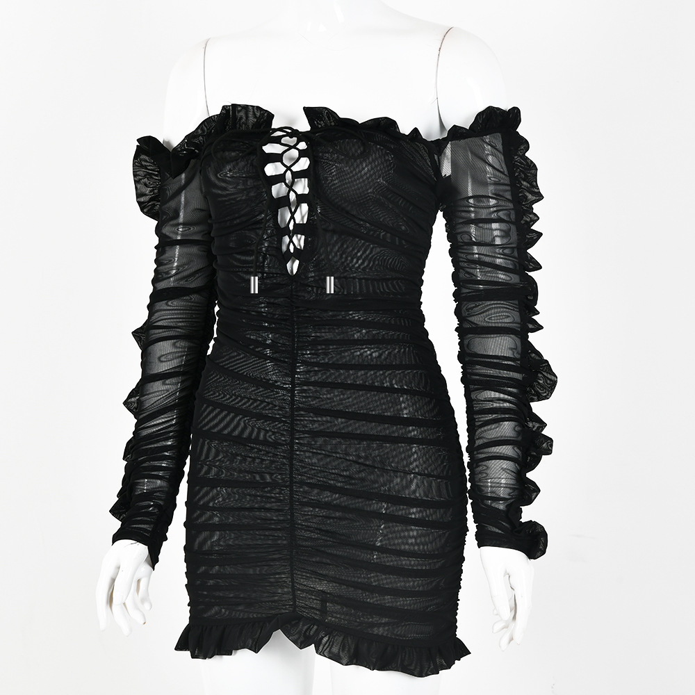 Long-sleeved lace dress with mesh ruffles