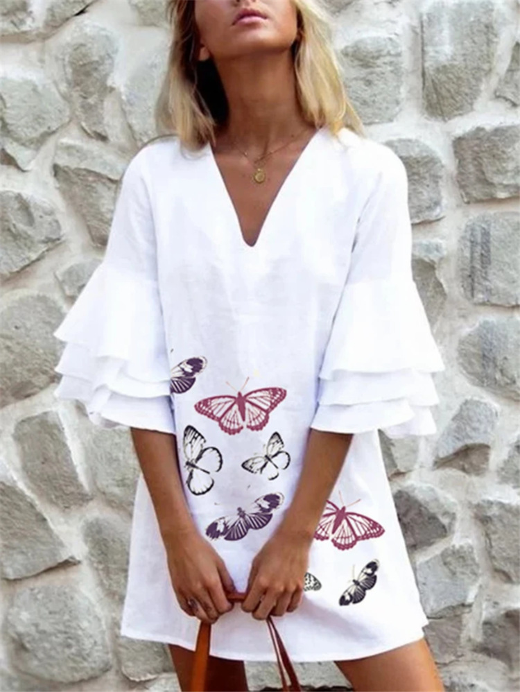 Short dress with printed V-neck