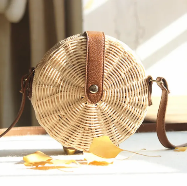 Round rattan bag Tan - Shop at LoveMi