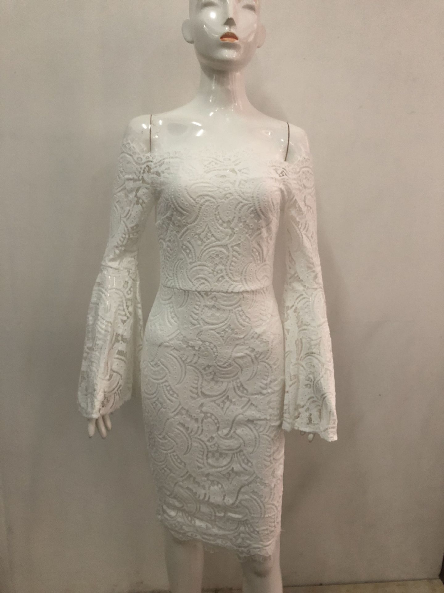 Trumpet white lace dress