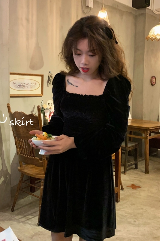 Square collar waist long sleeve dress