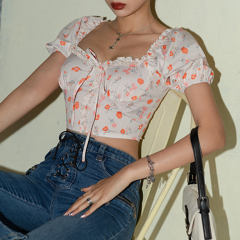 U-neck fungus T-shirt