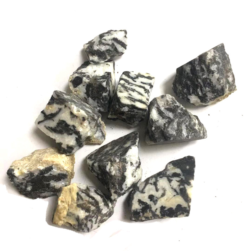 Mineral specimen crystal rough (White-5cm)