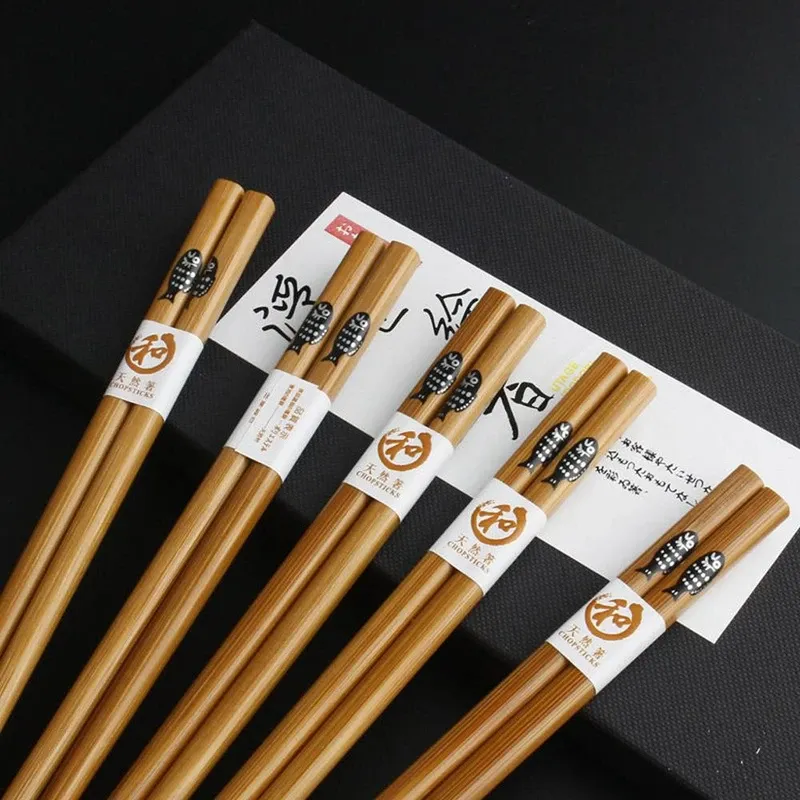 Eco-friendly bamboo chopsticks – image 2