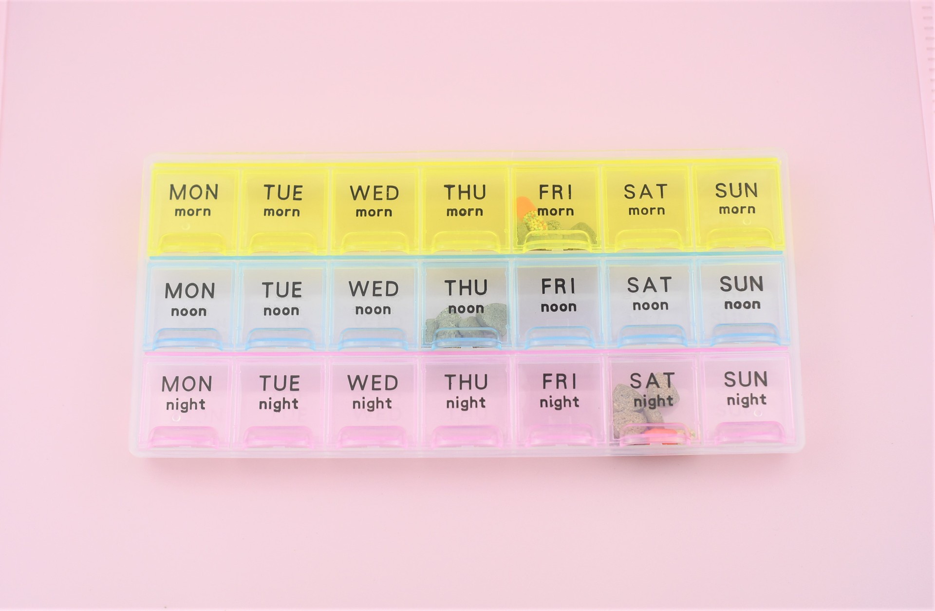 Travel pill storage box (color)