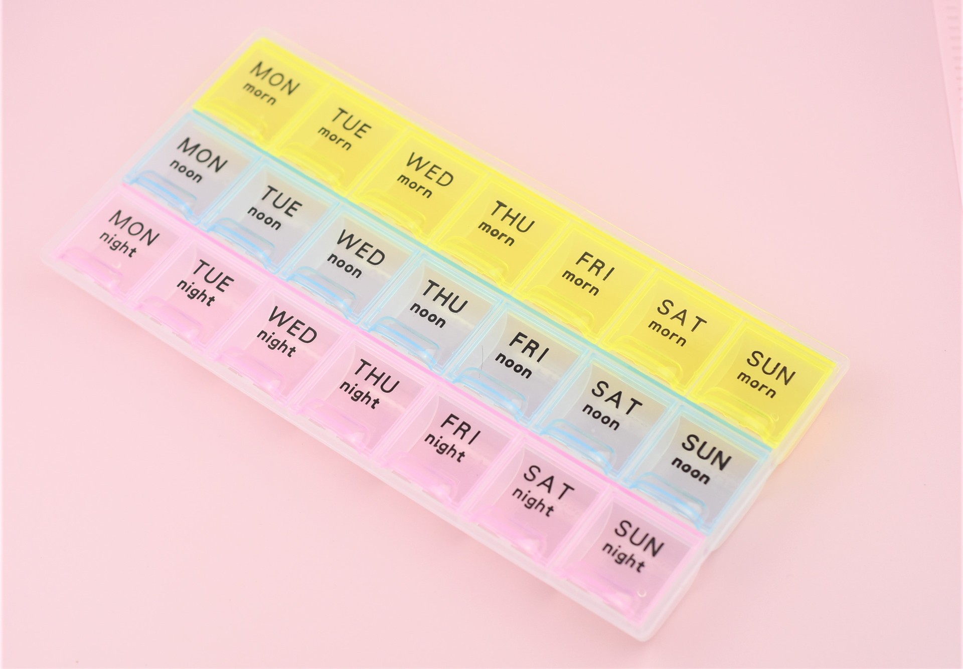 Travel pill storage box (color)