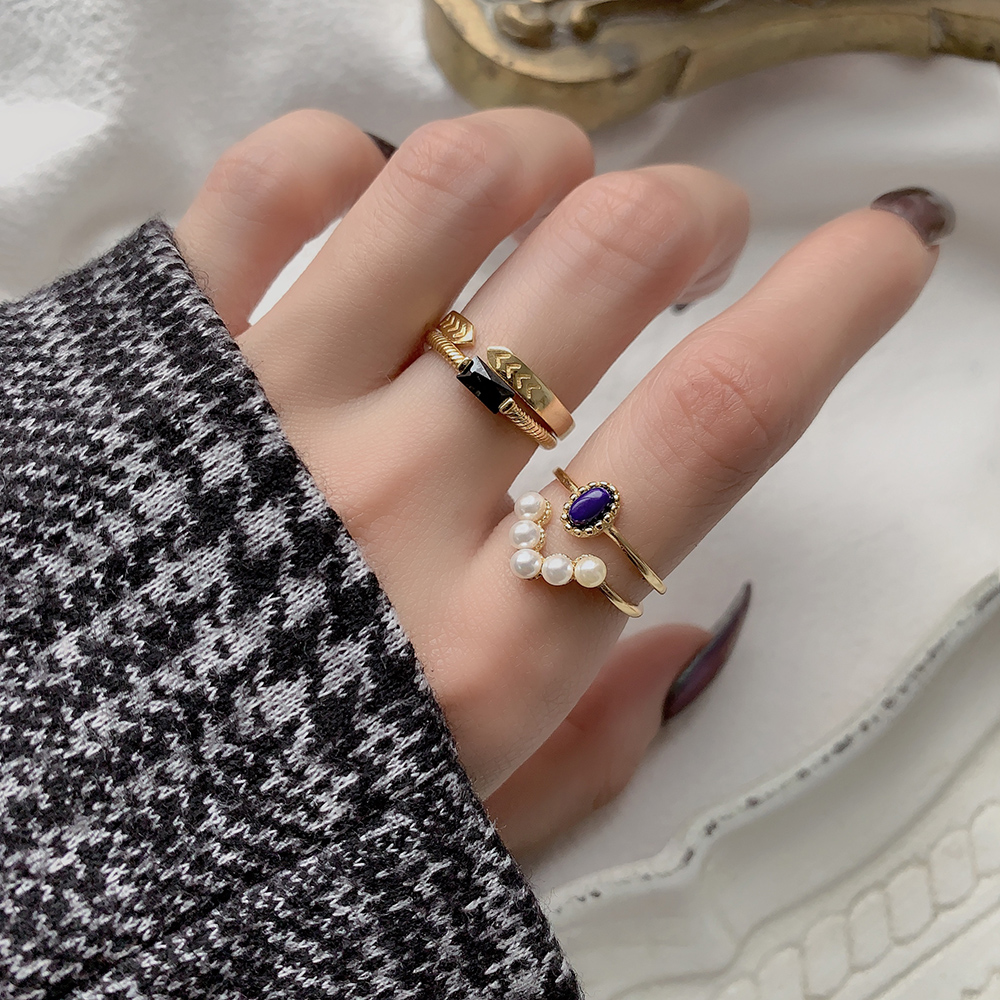 Rose wild gem pearl ring