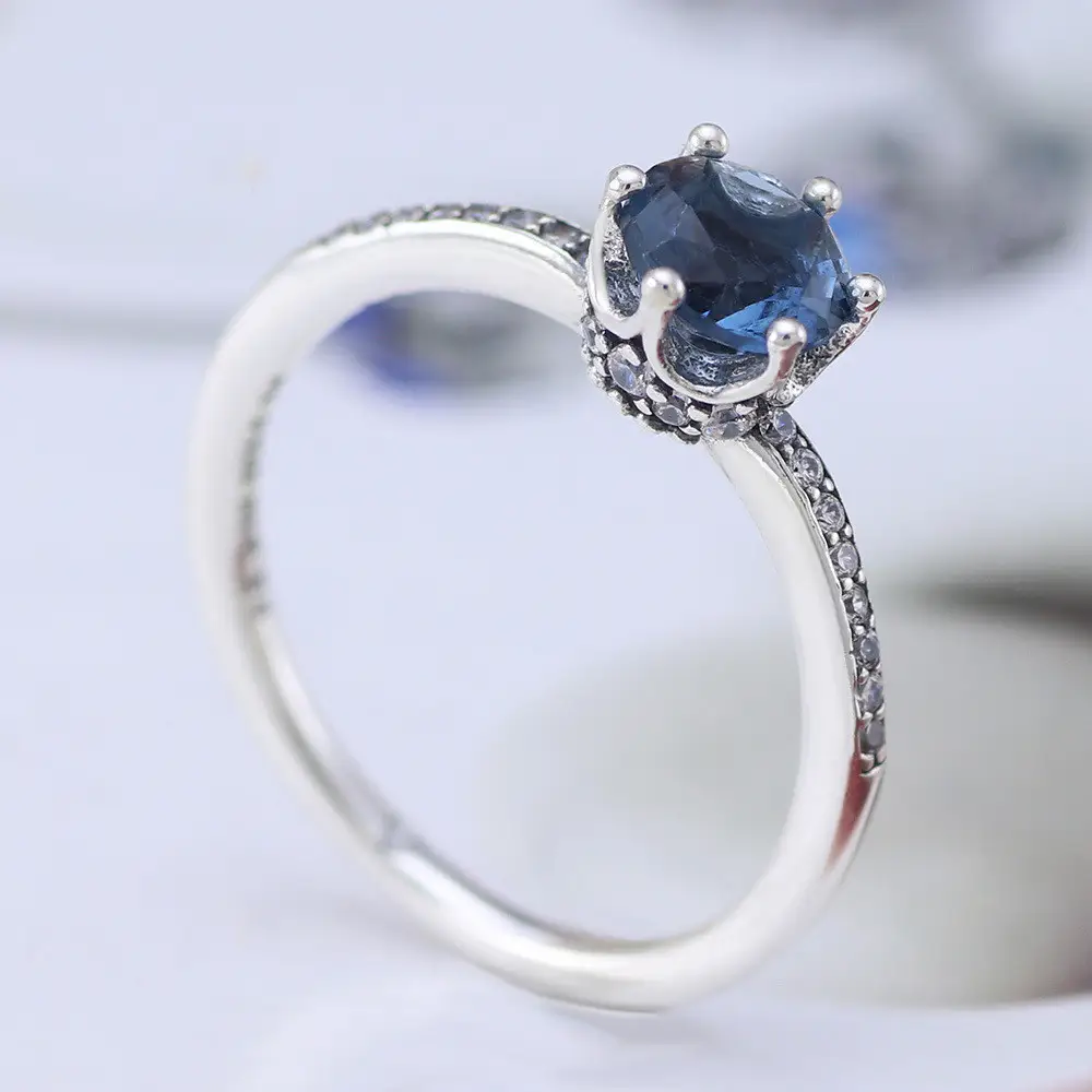Blue zircon shine crown ring