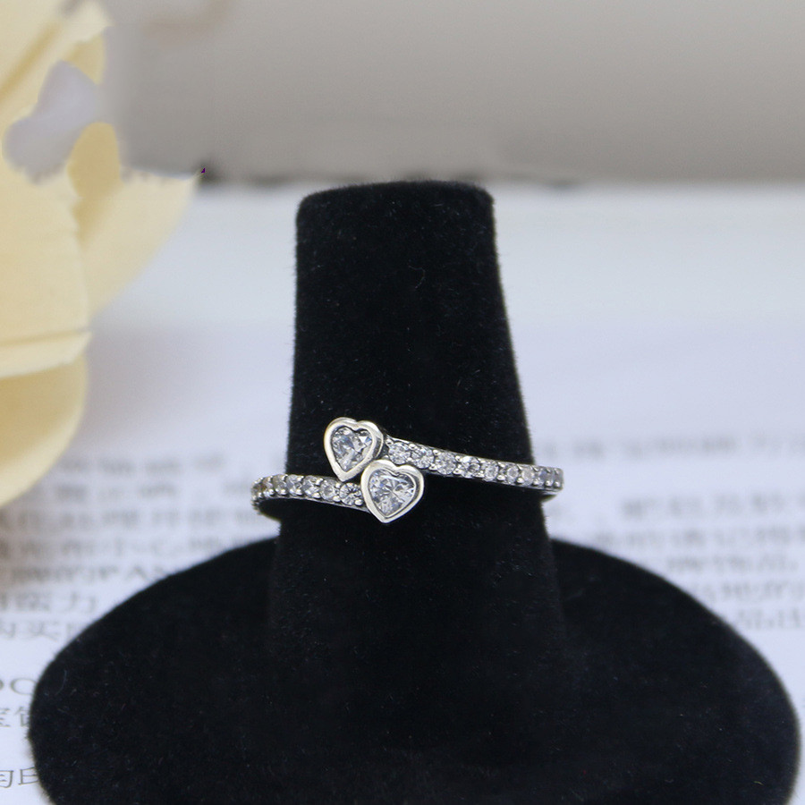 Eternal Heart Twist Arm Love Heartstone Ring