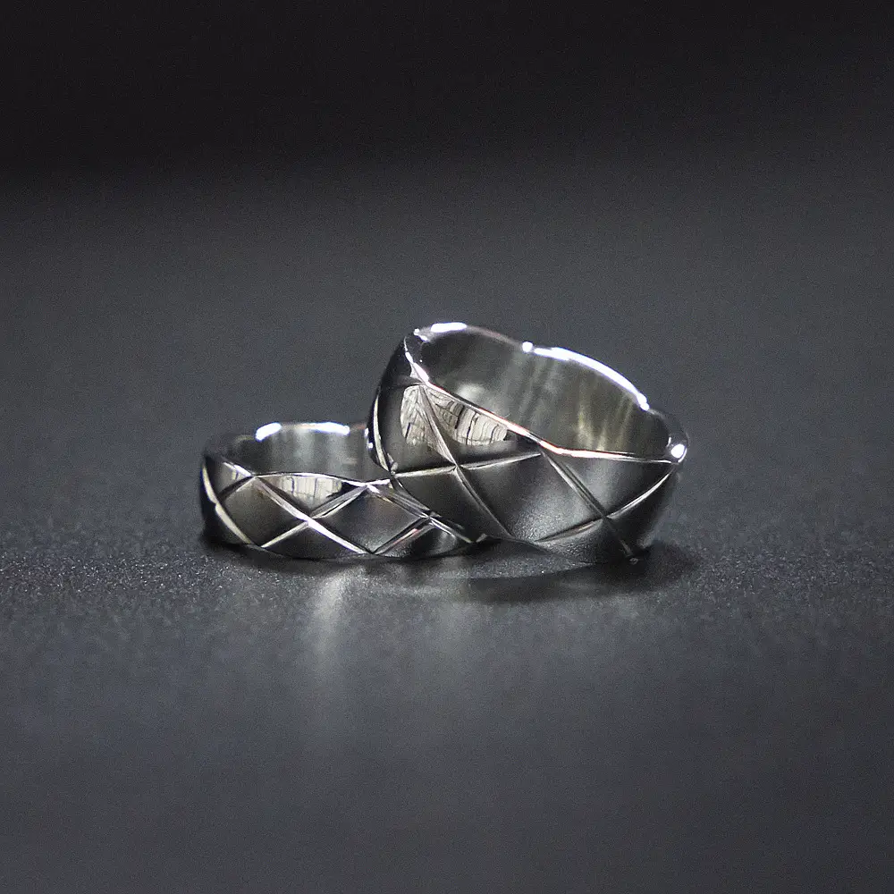 Neutral couple diamond titanium steel ring