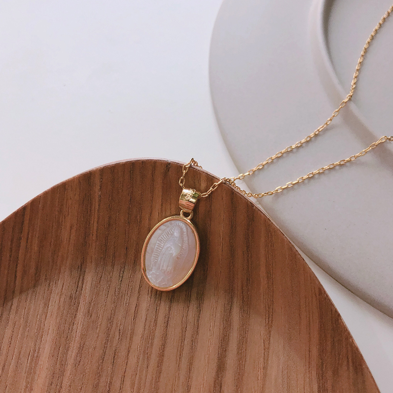 Maria Shell Necklace Short Necklace