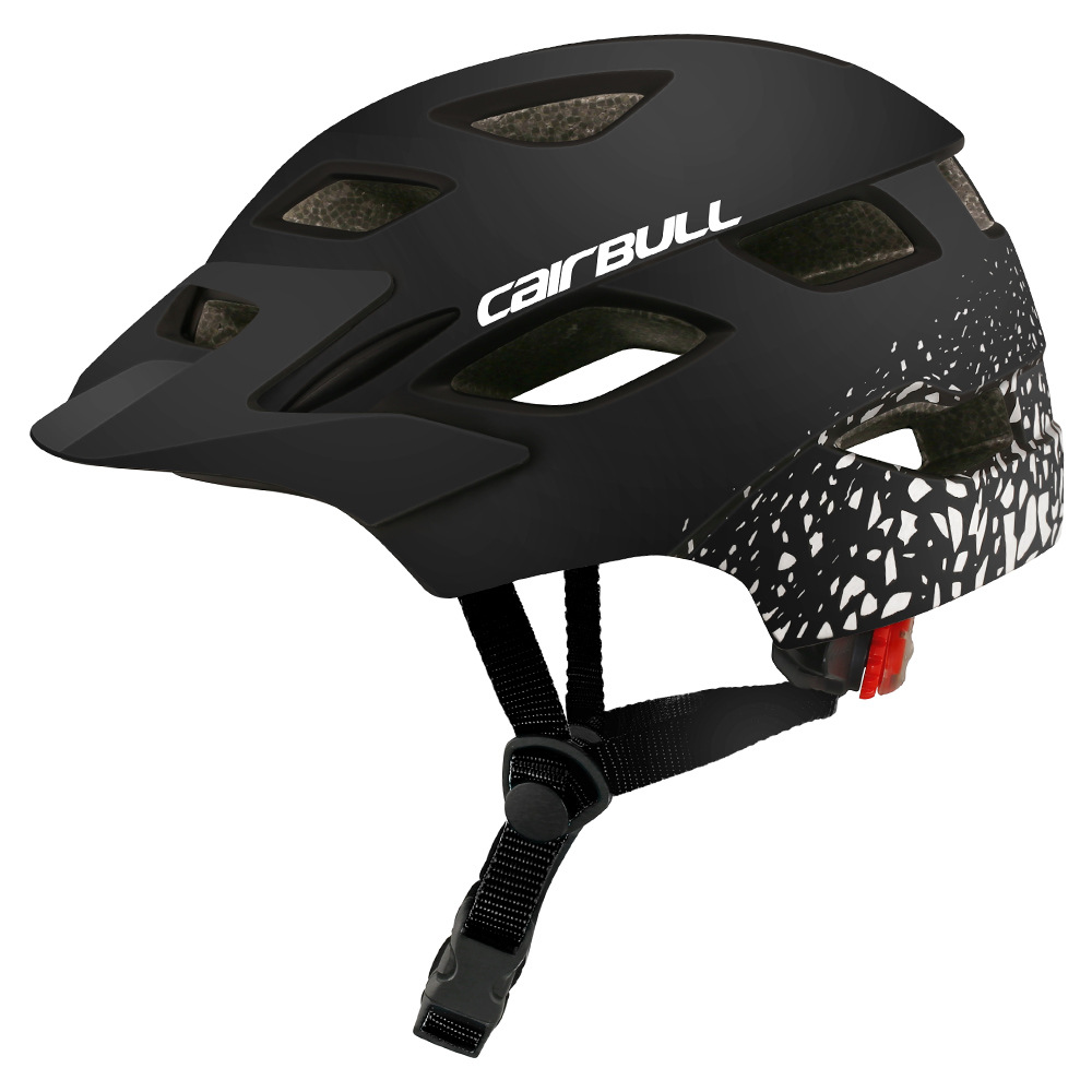 Balanced wheel sliding riding helmet