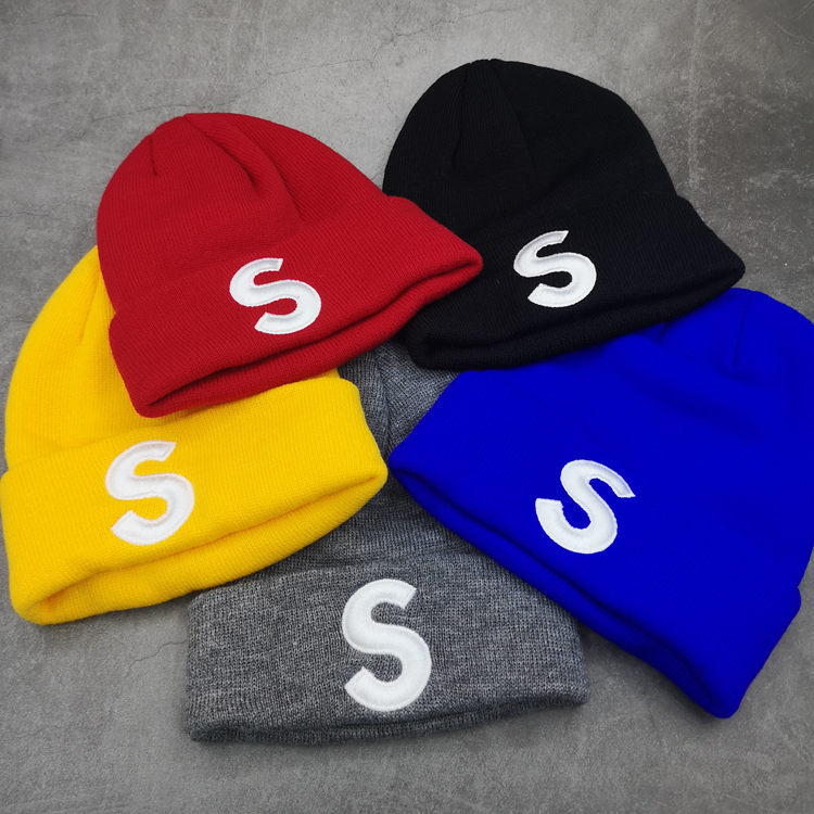 Embroidered letter s pointed fine wool hat