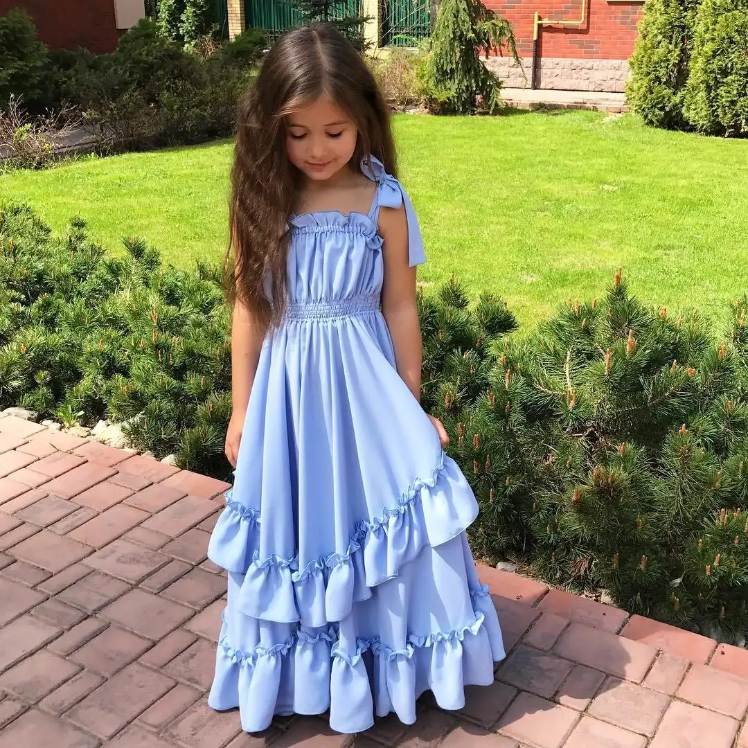 Solid color sleeveless dress