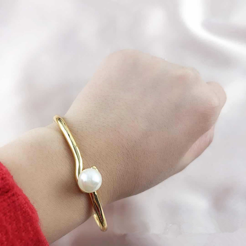 C-shaped adjustable opening bracelet