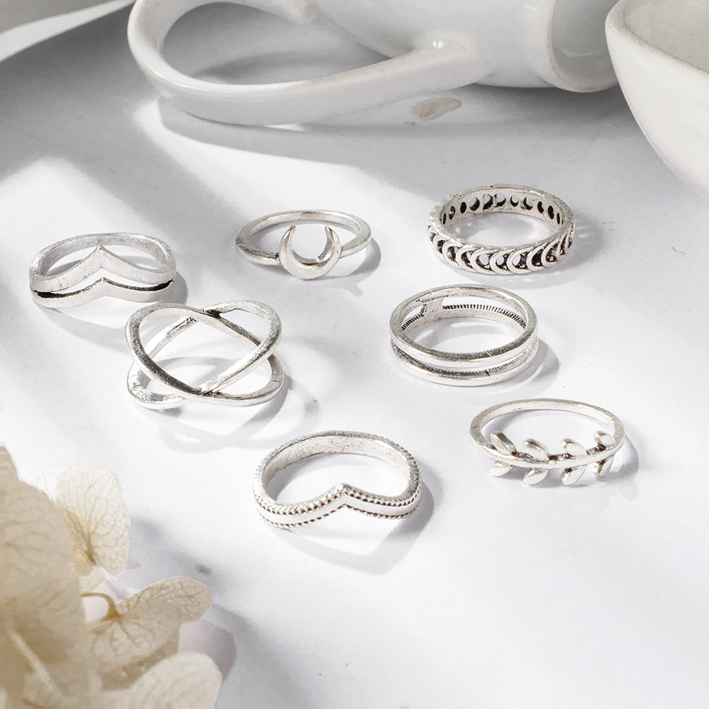 Set of 7 Silver Moon Leaf Rings