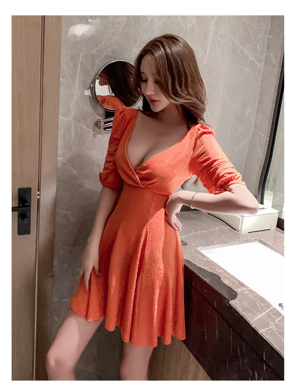 Low-cut halter slim dress