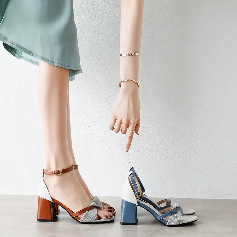 High heel sandals with buckle