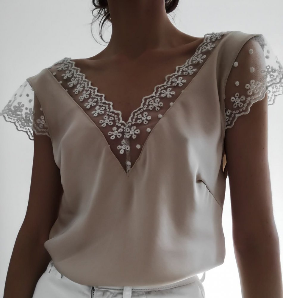 Cutout lace shirt