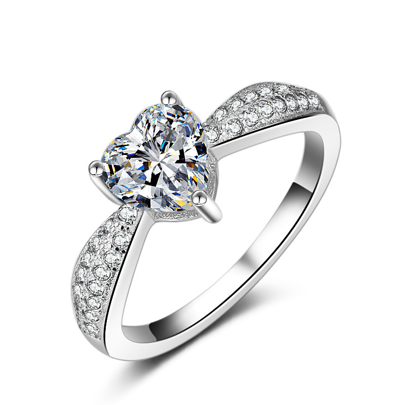 خاتم بتصميم حجر محاكاة على شكل قلب