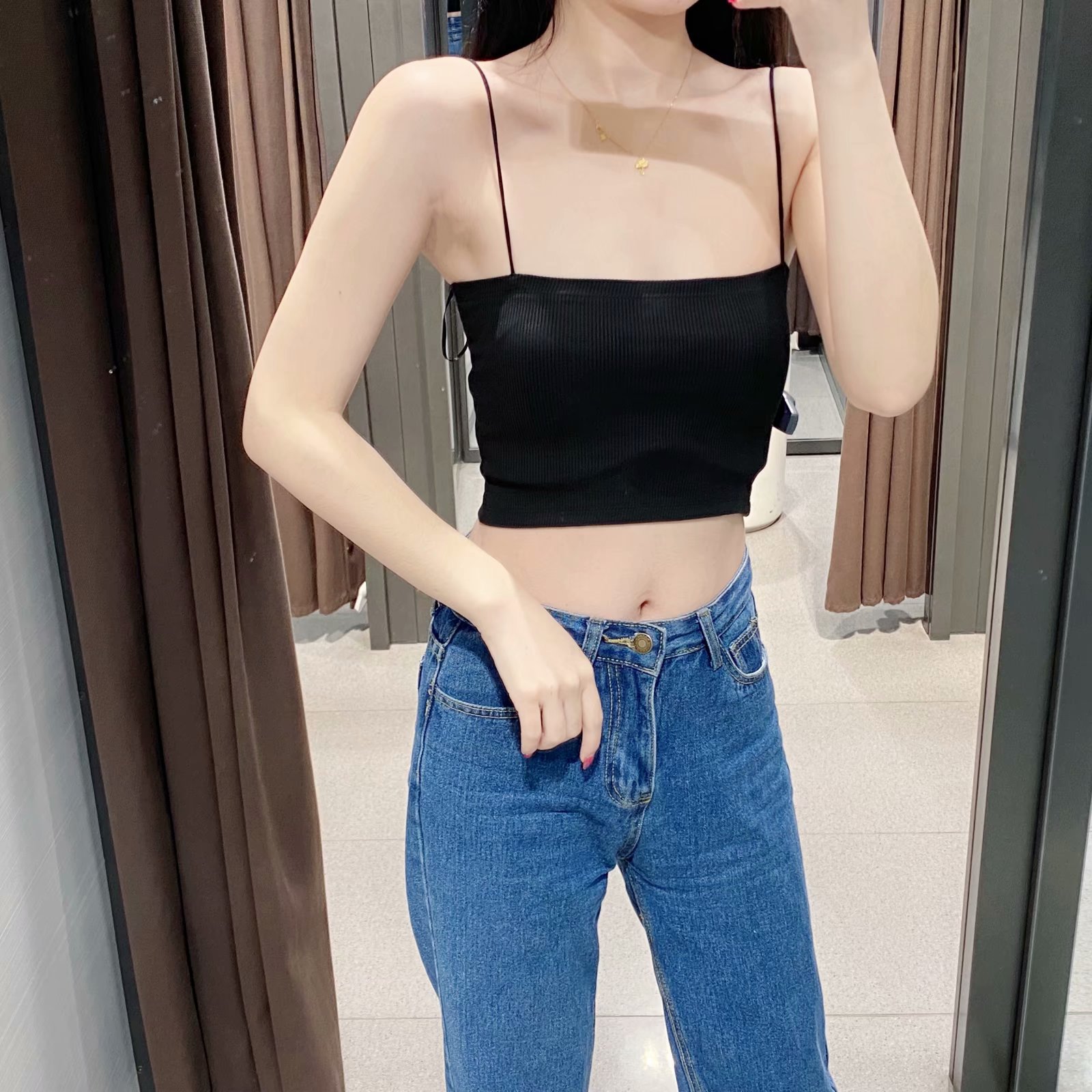 Simple and versatile slim sling