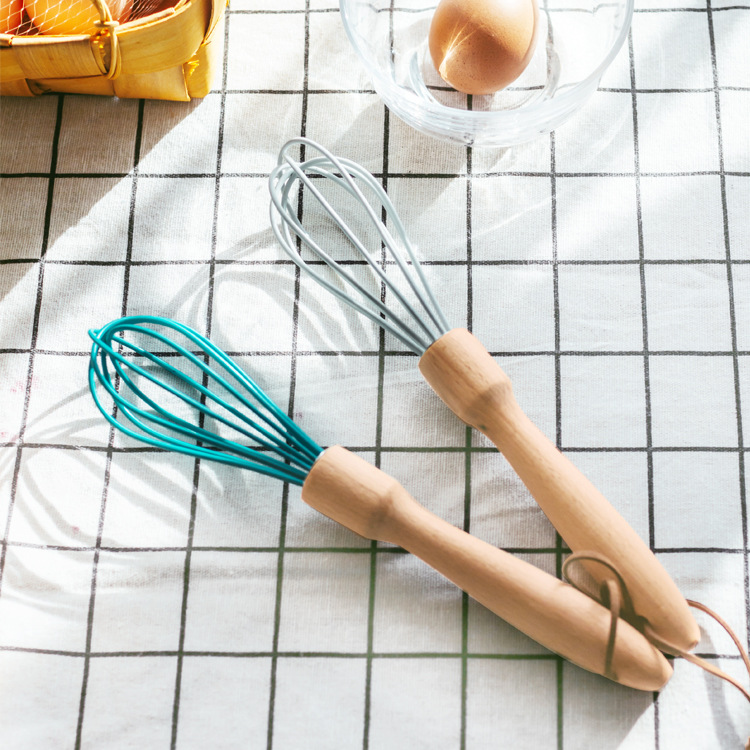 Large box egg beater