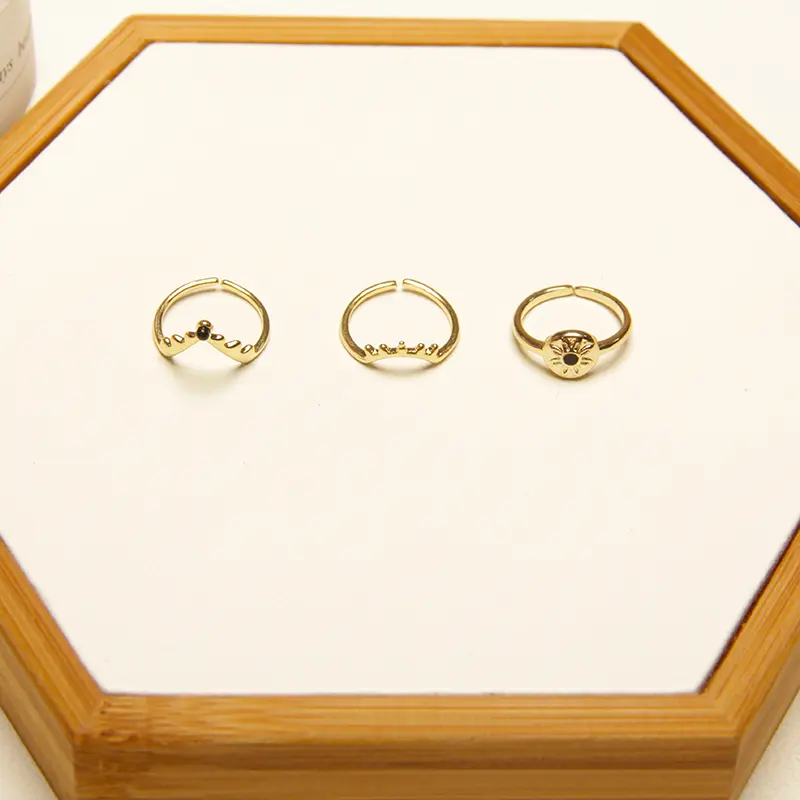 Female devil's eye combination ring