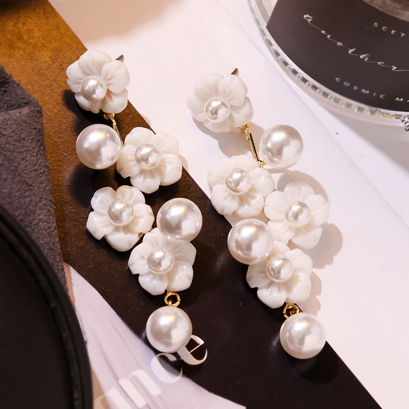 White Pearl Flower Super Fairy Earrings