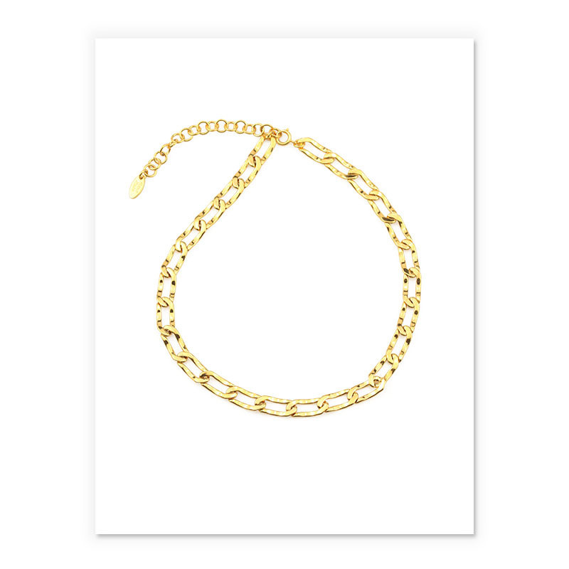 Female thick chain openwork necklace