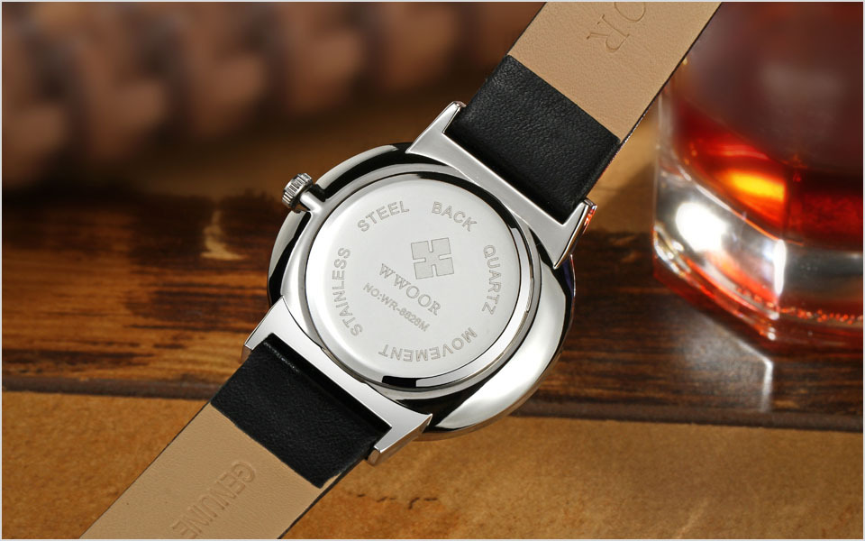 Men's leather quartz watch