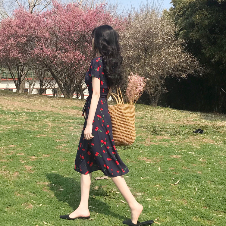 Temperament slim chiffon V-neck dress