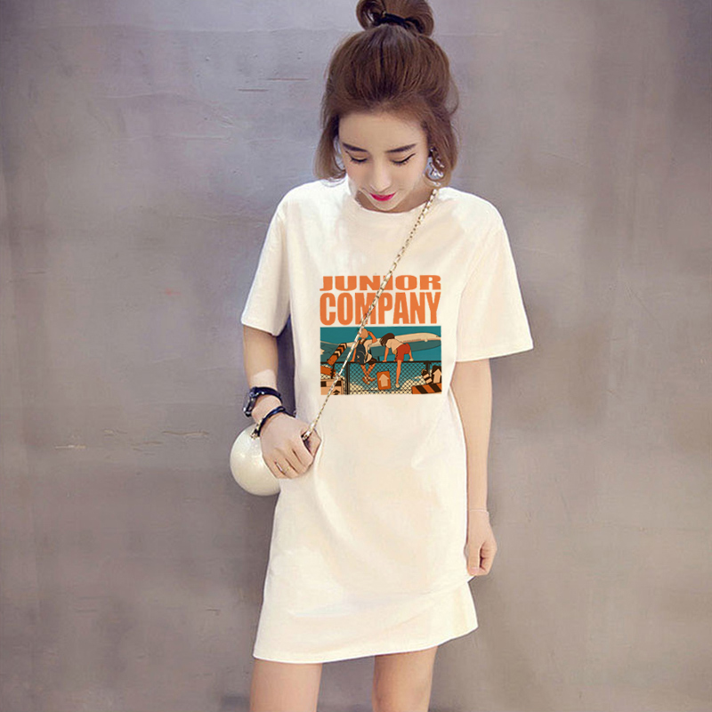 Mid-length short-sleeved T-shirt