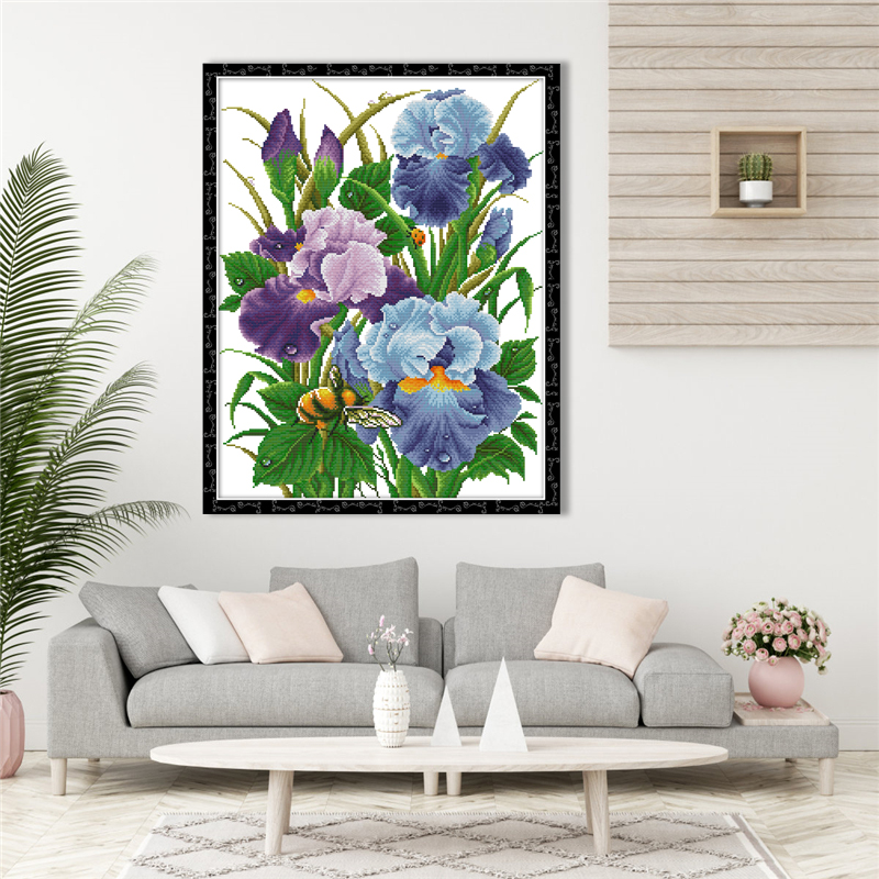 Iris flower pattern small embroidery painting