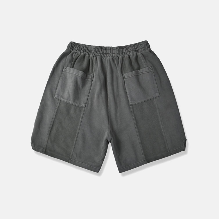 Distressed loose men's shorts