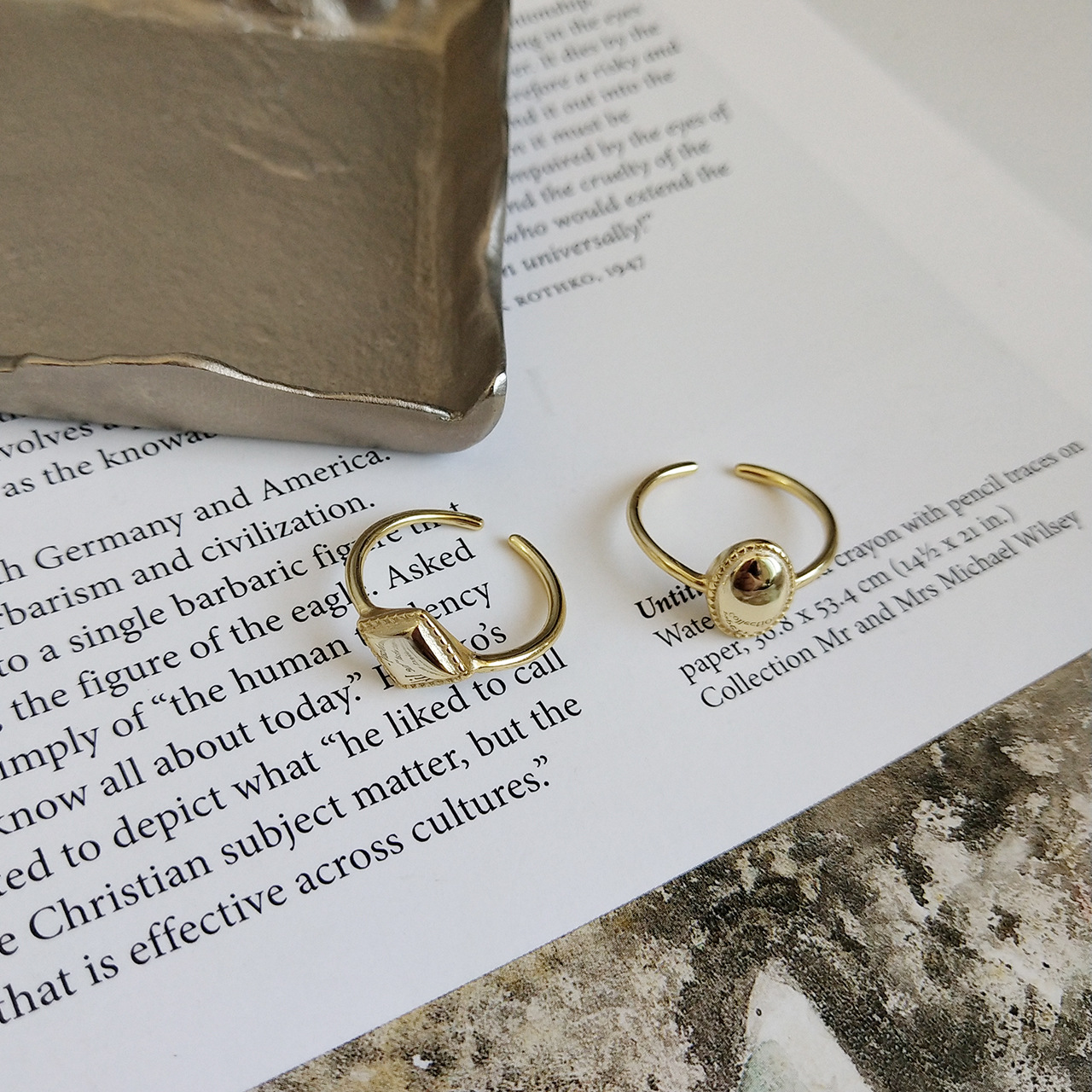 Adjustable geometric ring