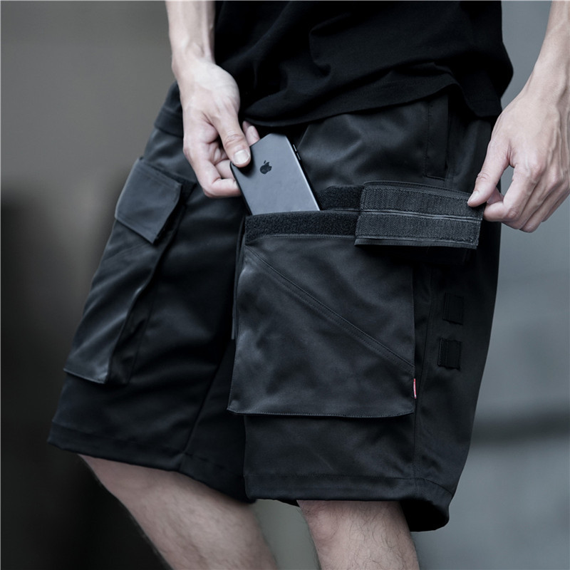 Three-dimensional multi-pocket tooling shorts men