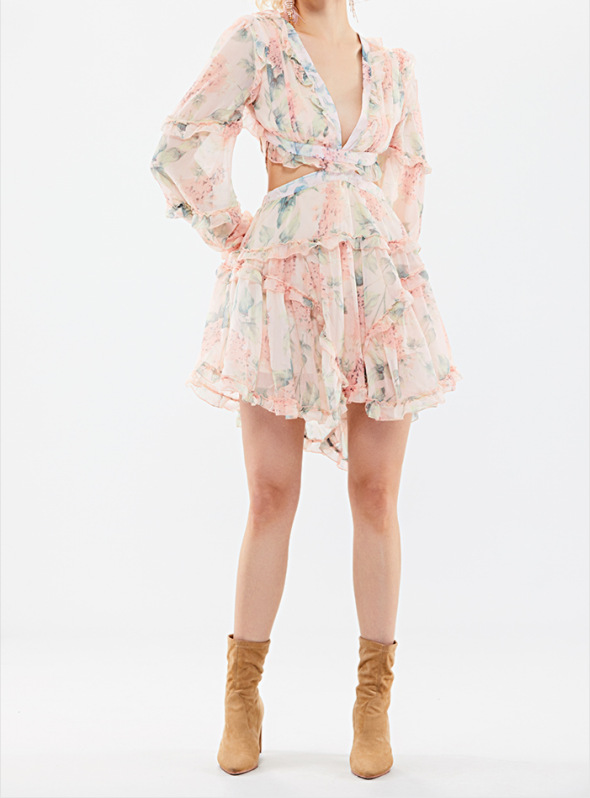 Lantern sleeve streamer dress