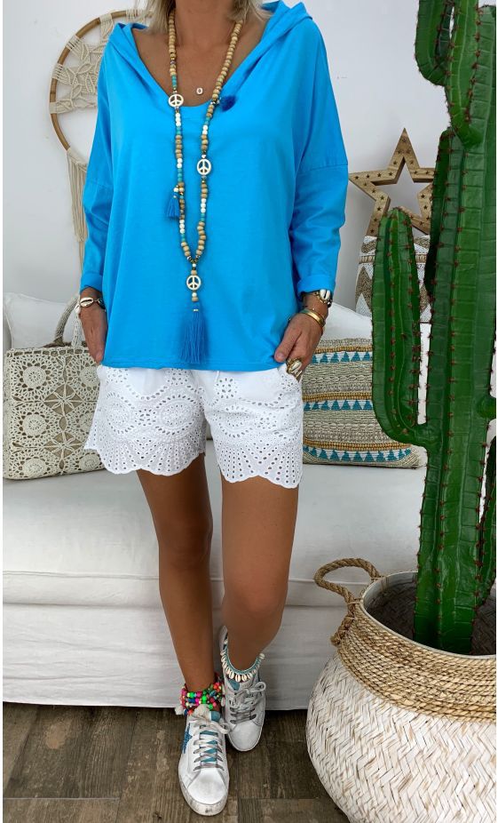 Solid color oversized T-shirt