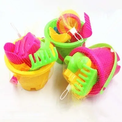 Children's beach toys – image 4