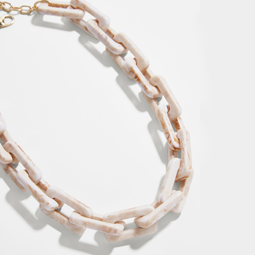 Acrylic clavicle chain
