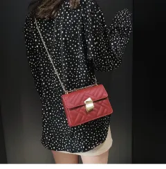 Shoulder chain bag - Red - View 1
