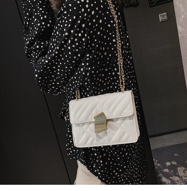 Shoulder chain bag