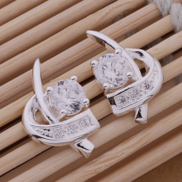 Korean version simple with diamond ear