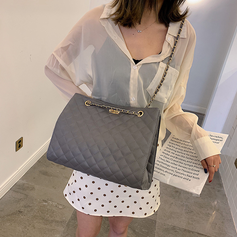 Fashion diagonal shoulder large capacity bag