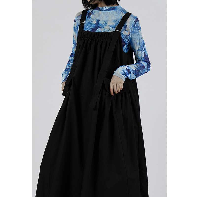 Strap dress dark long skirt