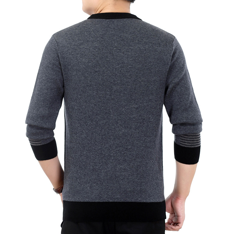 Men's knitted sweater