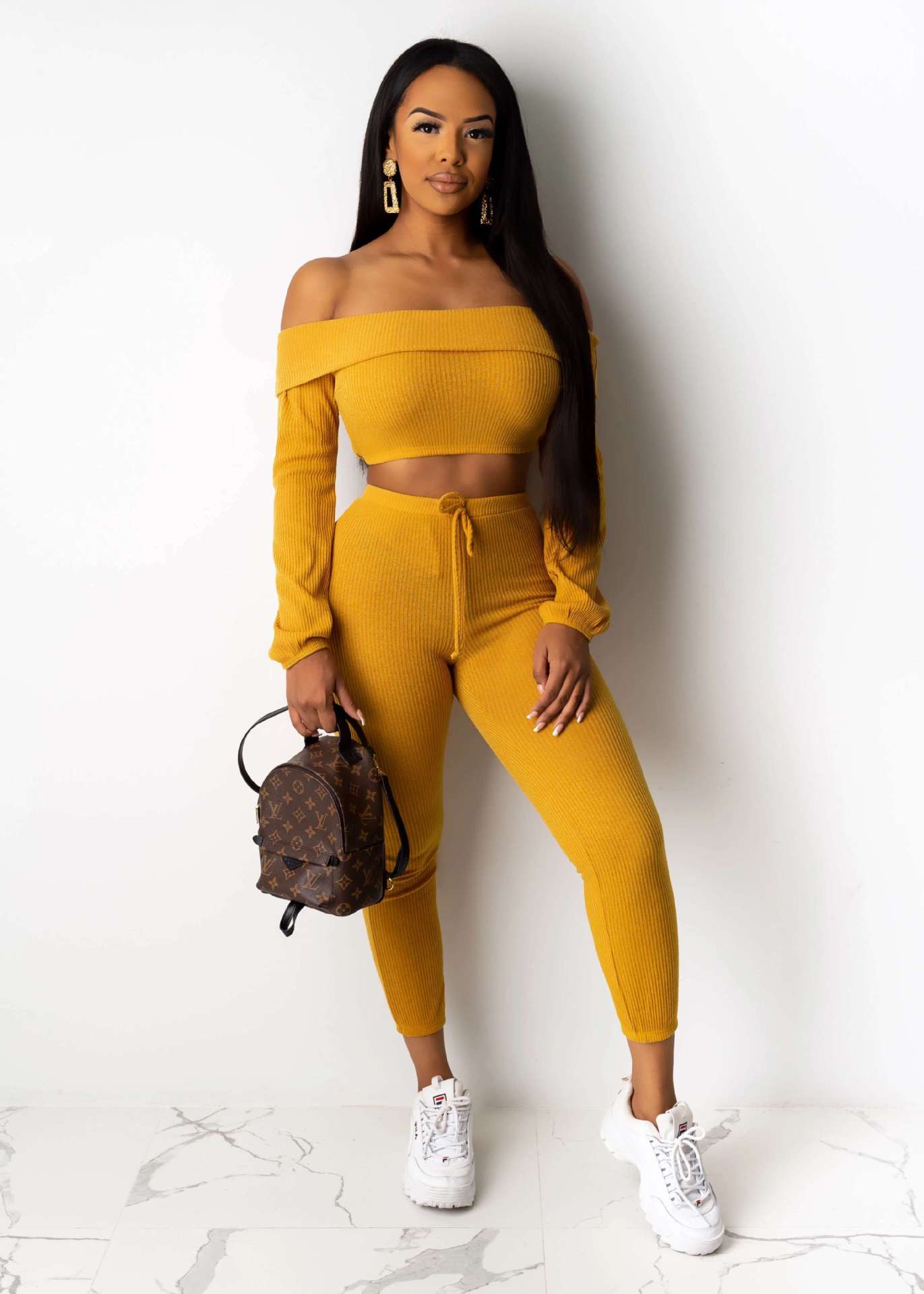 One-piece shoulder fold collar two-piece set