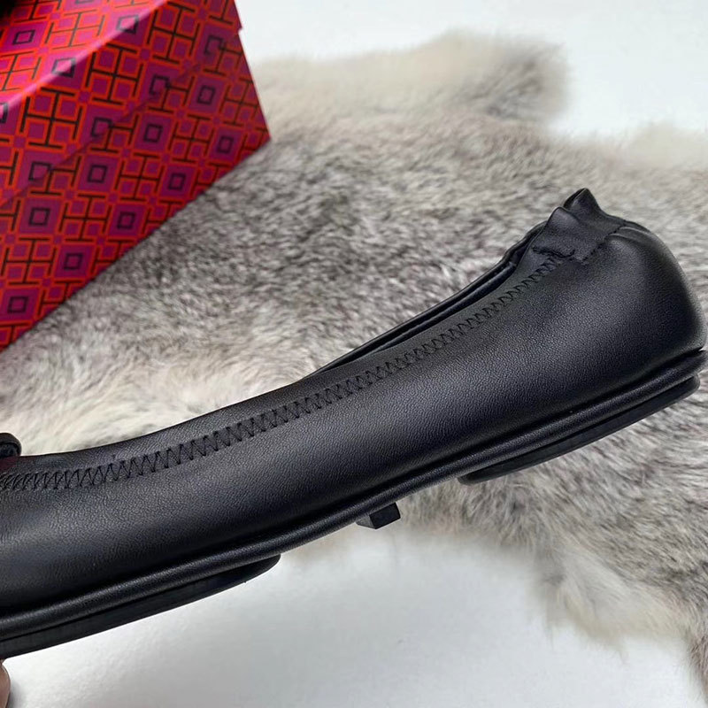 Retro single shoes with one pedal